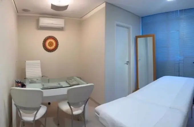 Consultório de fisioterapia de Paula Razuk em Campinas.